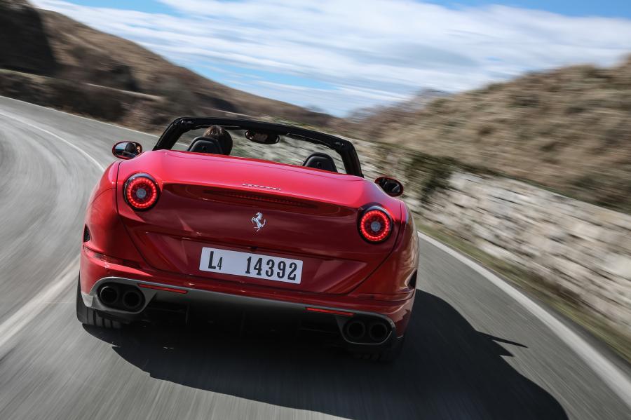  Ferrari California T HS 2016 года  (фото 4 из 34)